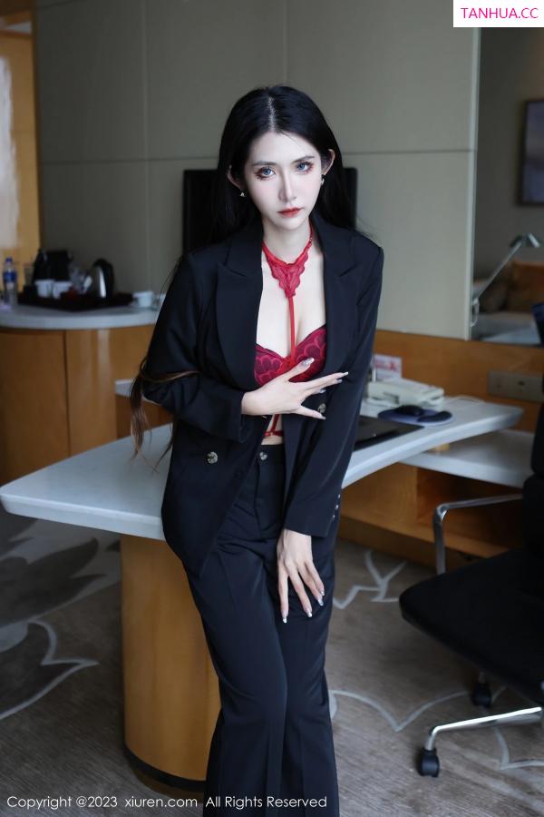 林依娜  [XiuRen]高清写真图 2023.03.13 No.6402 依娜Yina 美腿新人第20张图片